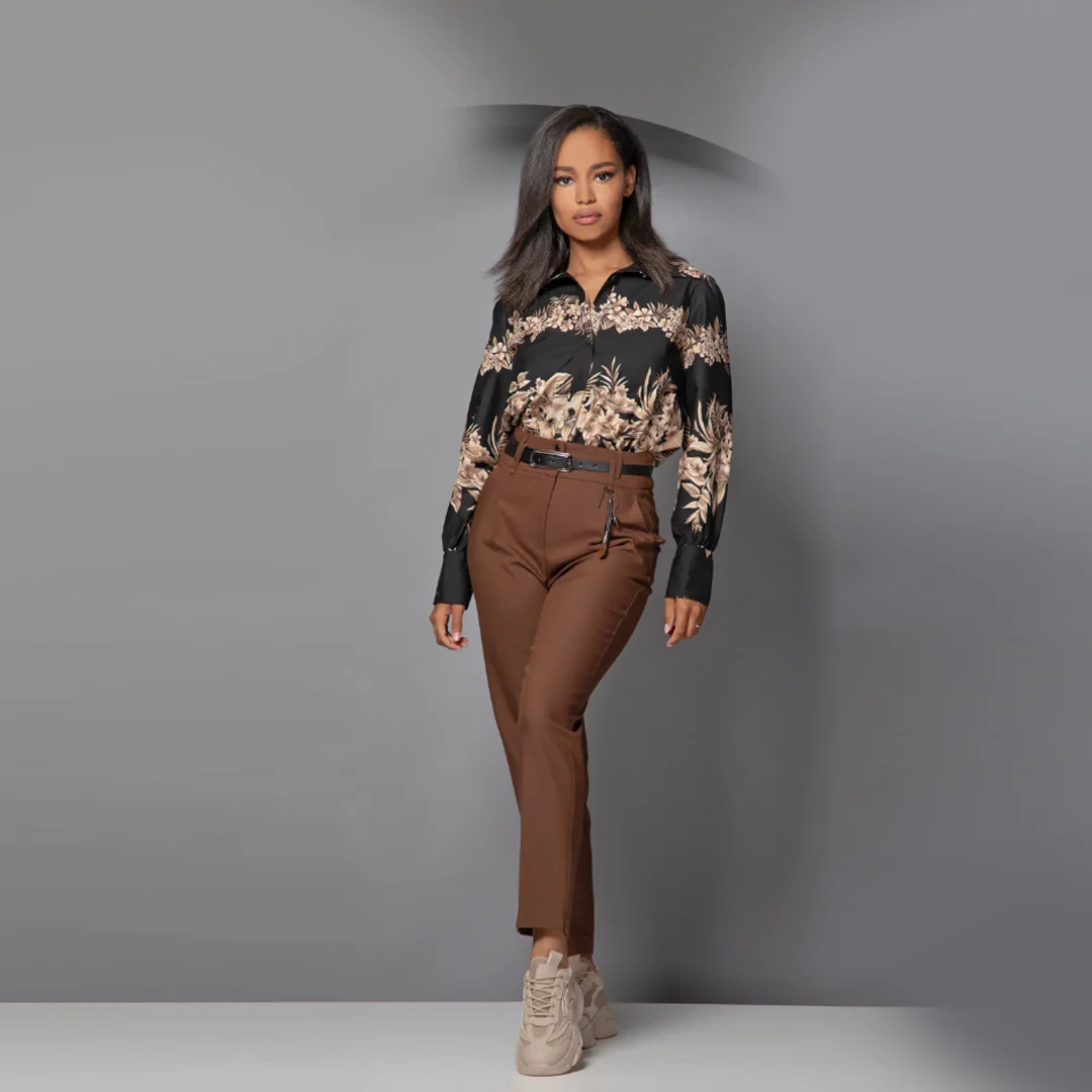 Pantaloni drepti cu pandantiv