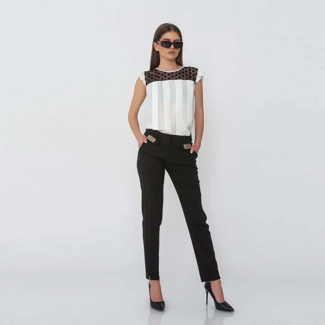 Pantaloni cu talie înaltă