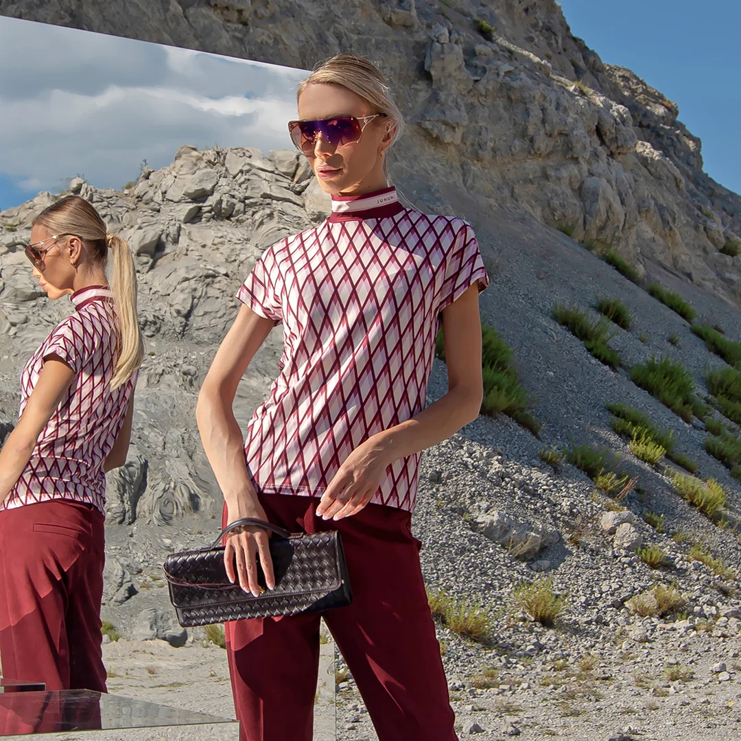 Polo de damă cu imprimeu în contrast