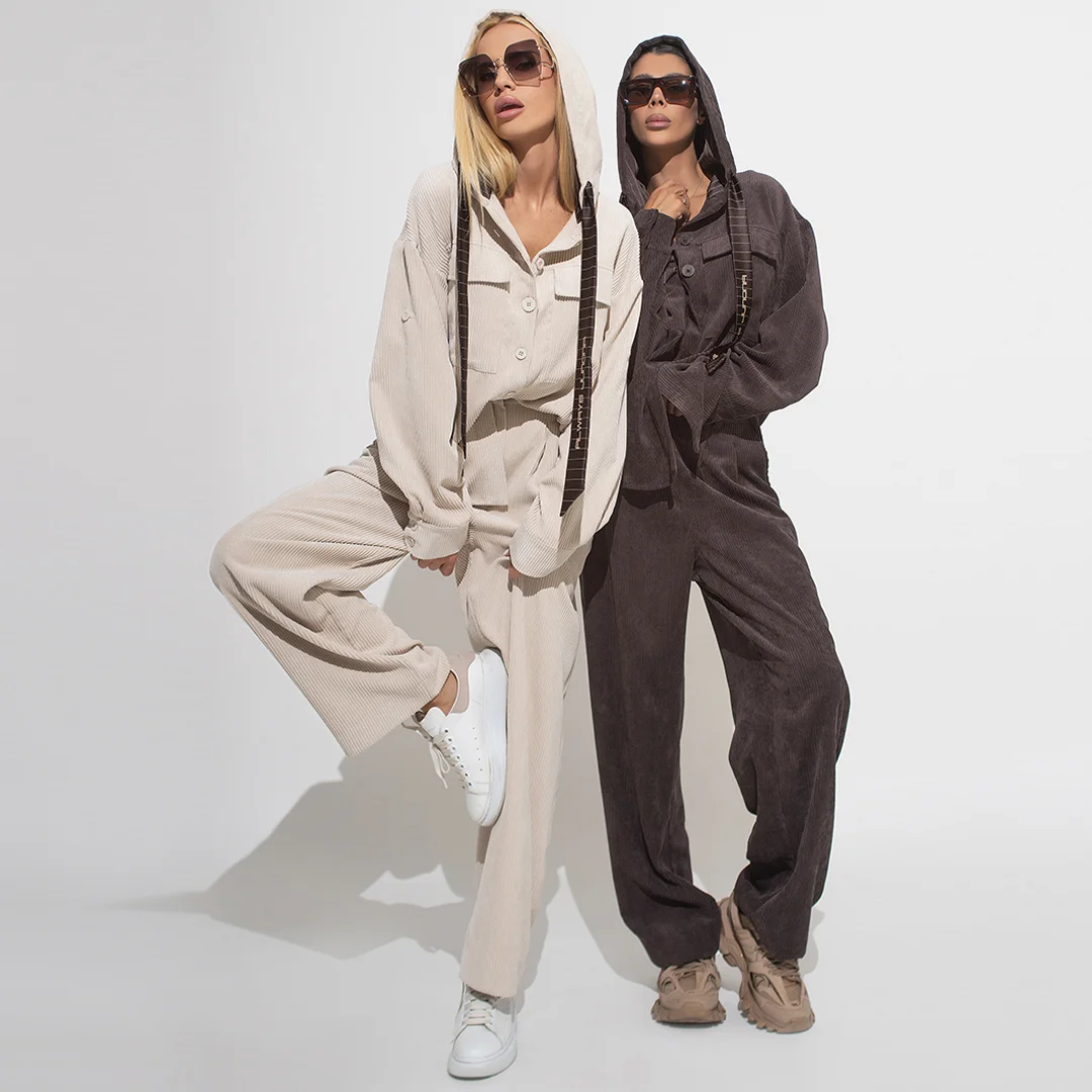 Pantaloni din catifea cu jambiere largi